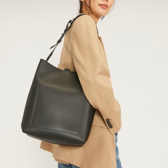 Everlane's Studio Bag - Picture 2 of 9